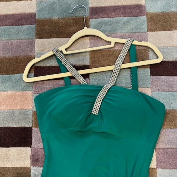 Emerald Green Evening Gown with Shawl, Size M by Janine - Picture 4 of 13